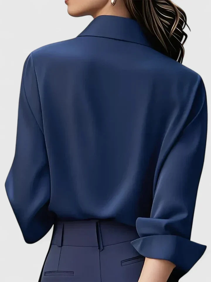Casual Damen Langarmtop in Schwarz, perfekt für entspannte Freizeit-Outfits. Vielseitiges Basic Shirt.