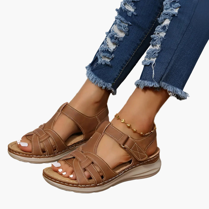 Moderne Damen Komfortsandalen mit Fußgewölbestütze, stylish & ideal für den Sommer.