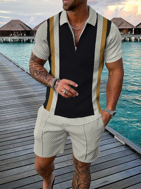 Modisches Herren Sommer Outfit: Zweiteiler mit T-Shirt und Shorts für Komfort und Stil.