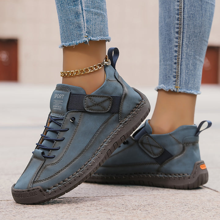 Modische orthopädische Damen-Sneaker in Schwarz, Grün oder Braun, leicht und sehr bequem.