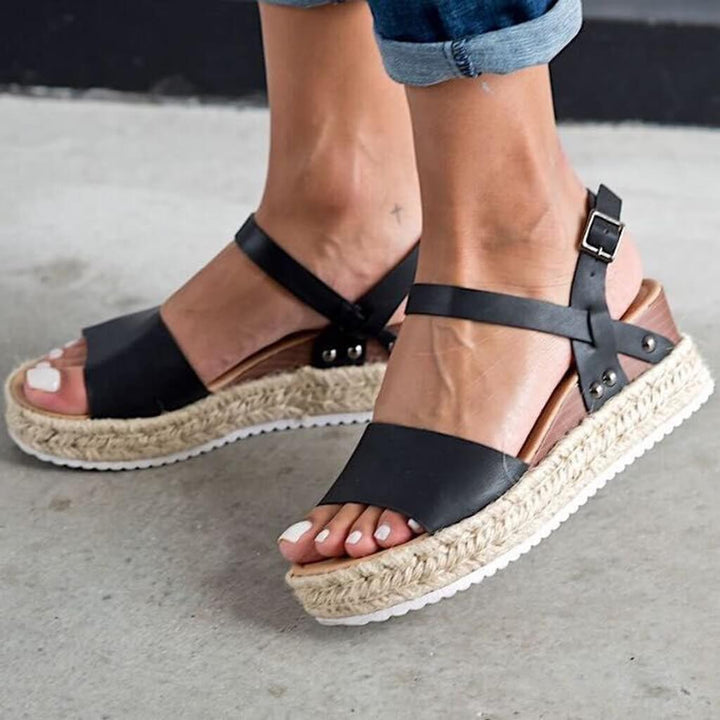 Bequeme & elegante Damen Plateau-Sandalen Livia: Espadrilles mit Keilabsatz und Riemchen.