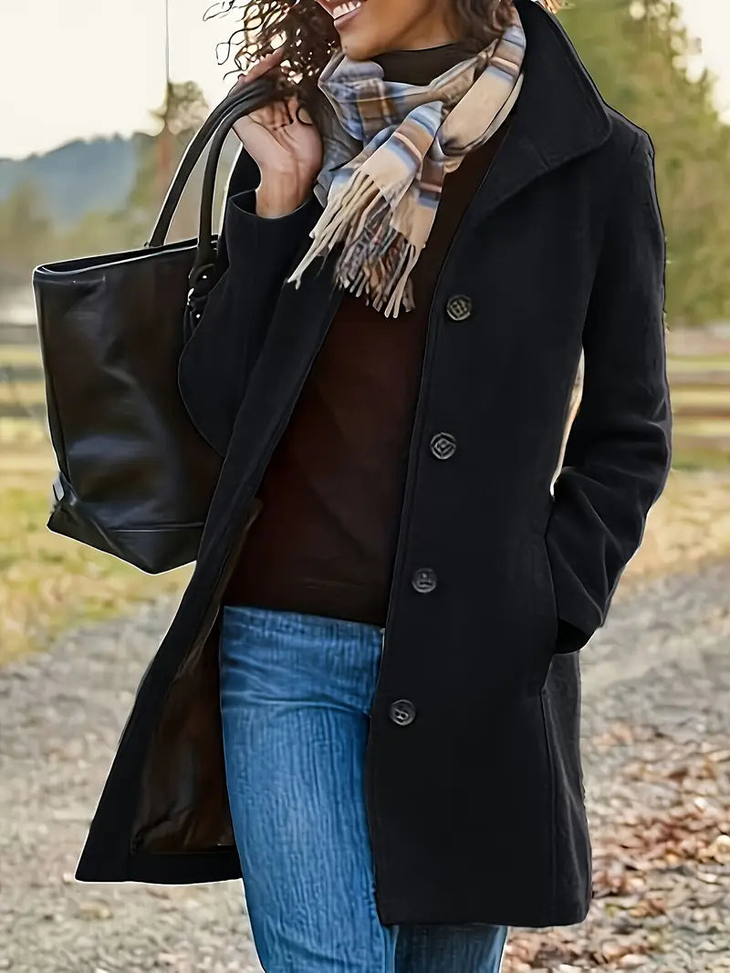 Taillierter Damen Wintermantel im klassischen Schnitt, langarm, bietet eine elegante Silhouette für Damenmode.