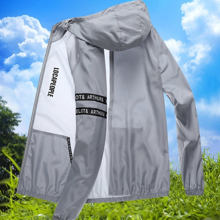 Herren Reise-Windbreaker, ganzjährig tragbar, ultraleicht, atmungsaktiv & mit UV-Schutz für jeden Sport.