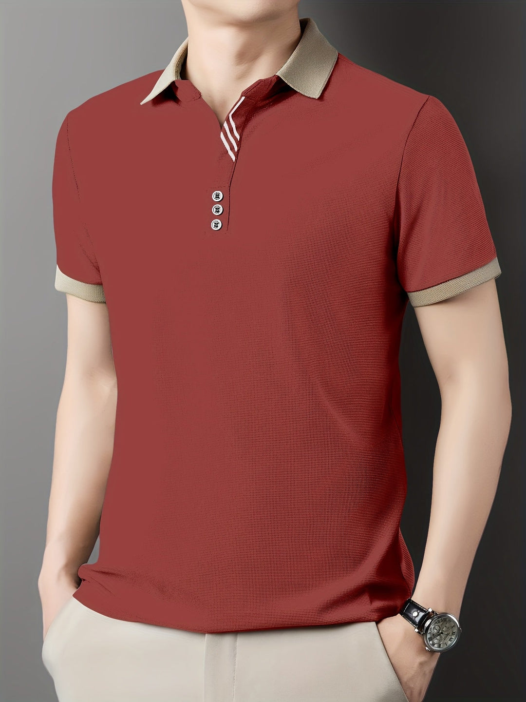 Herren Freizeit Shirt: Bequemes, kurzärmeliges Poloshirt mit trendigem Kontrastkragen.