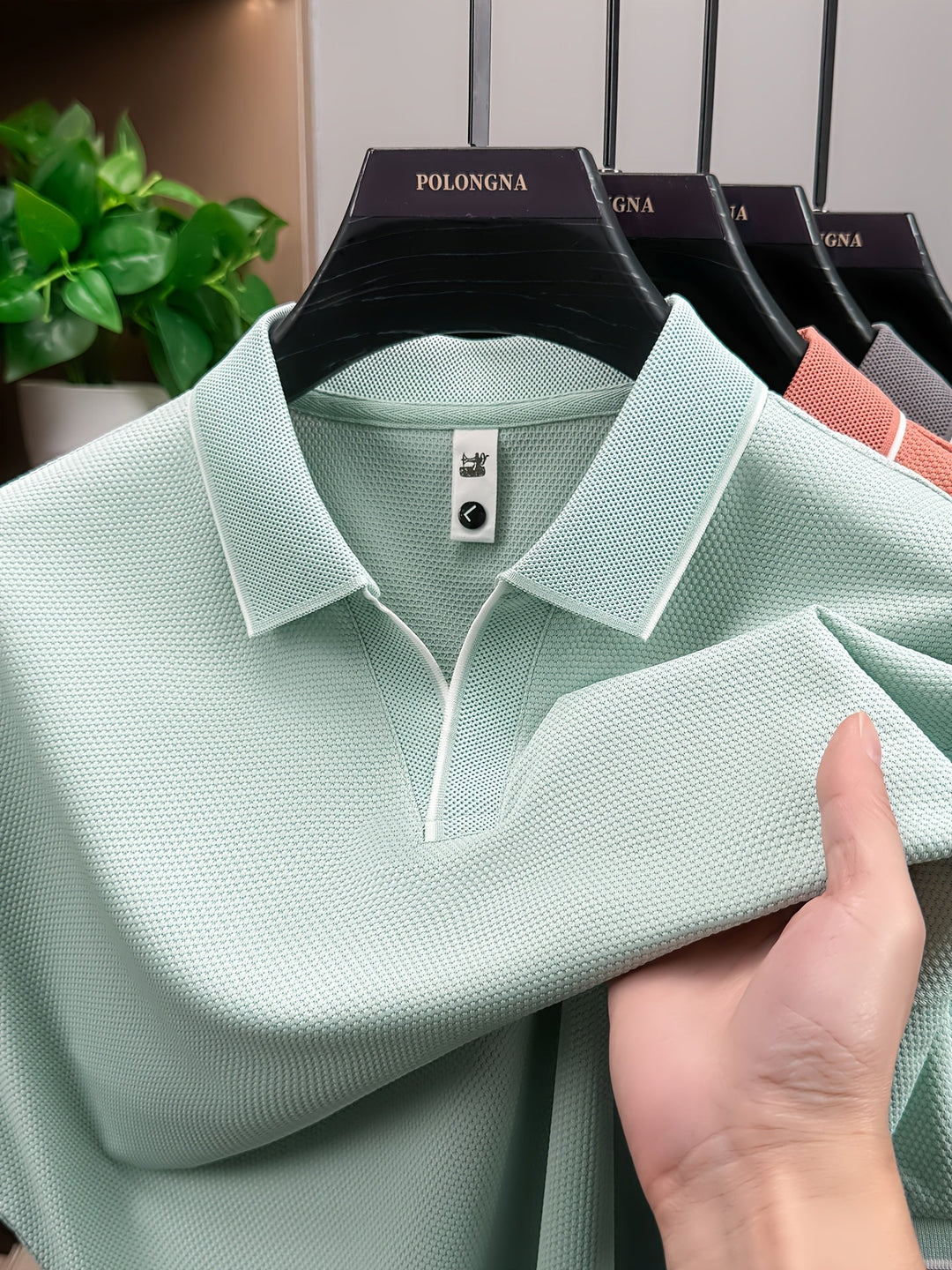 Schlichtes Herren Polohemd Modern Fit, Kurzarm, vielseitig kombinierbar für Business- & Freizeitlooks.