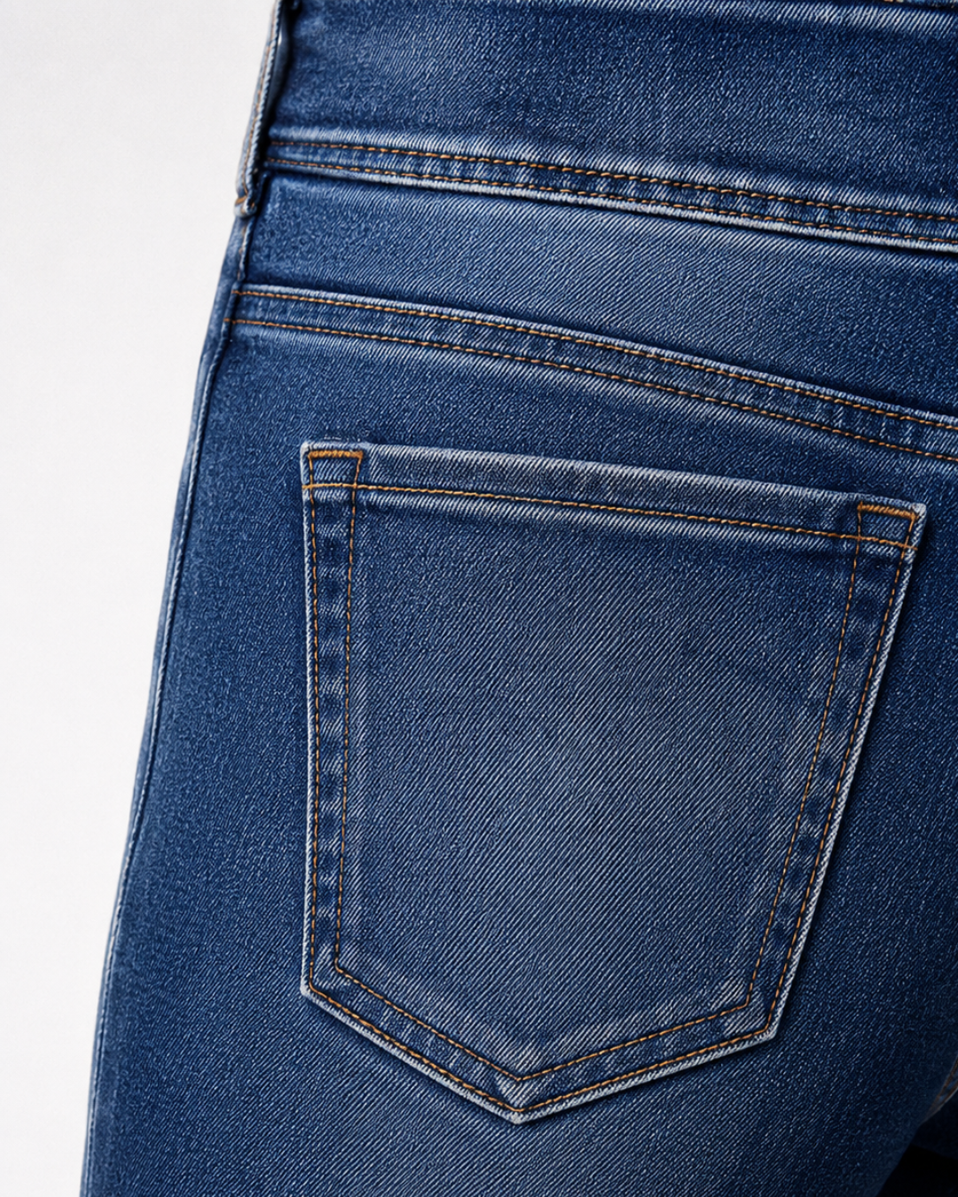 Schmale Damen Jeans mit hohem Bund und Stretch, betont die Figur und bietet optimalen Tragekomfort.