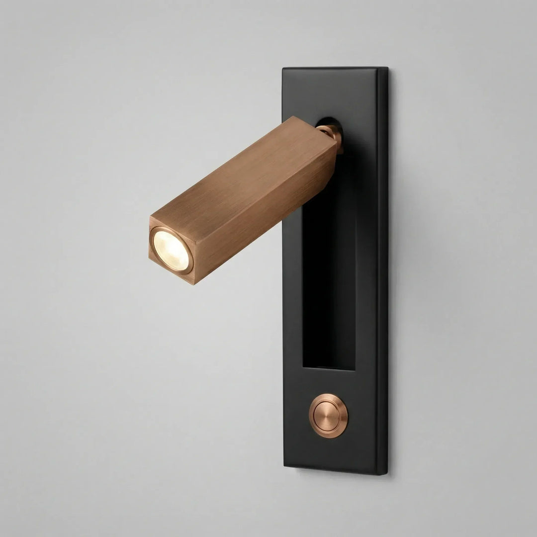 Platzsparende LED-Leselampe Noxell, verstellbar, für Wandmontage neben Bett oder Sessel.