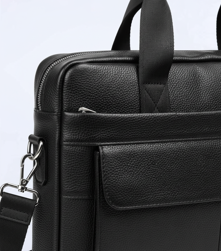 Hochwertige Leder Aktentasche im klassischen Design, strapazierfähig und stilvoll für den Business-Alltag.