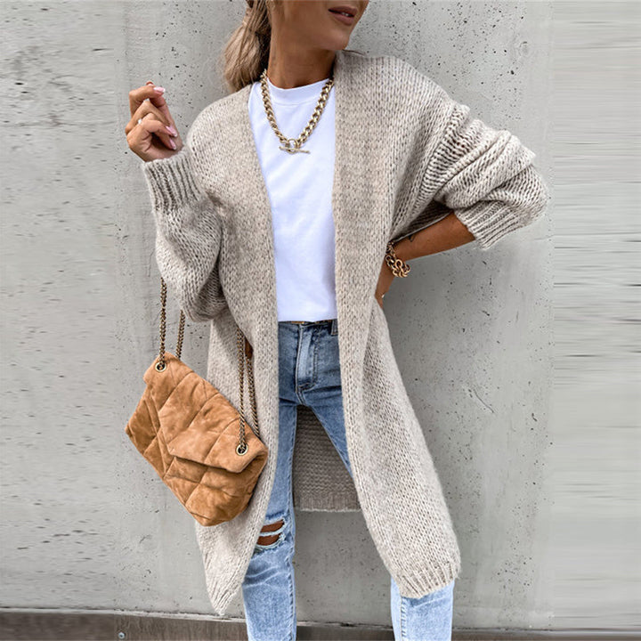 Kuscheliger Damen Cardigan, weiche Strickjacke für Herbst- & Wintermode. Gemütlich & lässig, ideal für stilvolle Outfits.