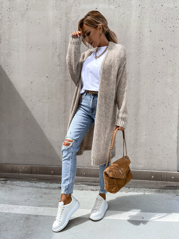 Stilvolle Damen Strickjacke, warm & bequem für kalte Herbst- & Wintertage. Eleganter Cardigan als Oberbekleidung.