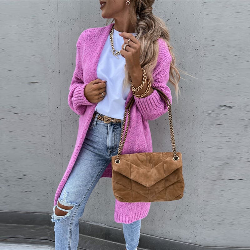 Hochwertige Damen Strickjacke, eleganter Cardigan für stilvolle Herbst- & Winter-Looks. Bequem & wärmend.