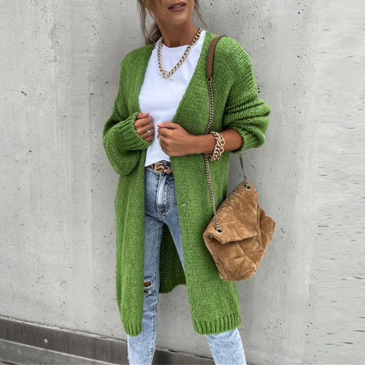 Komfortable Damen Strickjacke, perfekt als Übergangsjacke oder Winter-Cardigan. Elegant, wärmend & vielseitig.