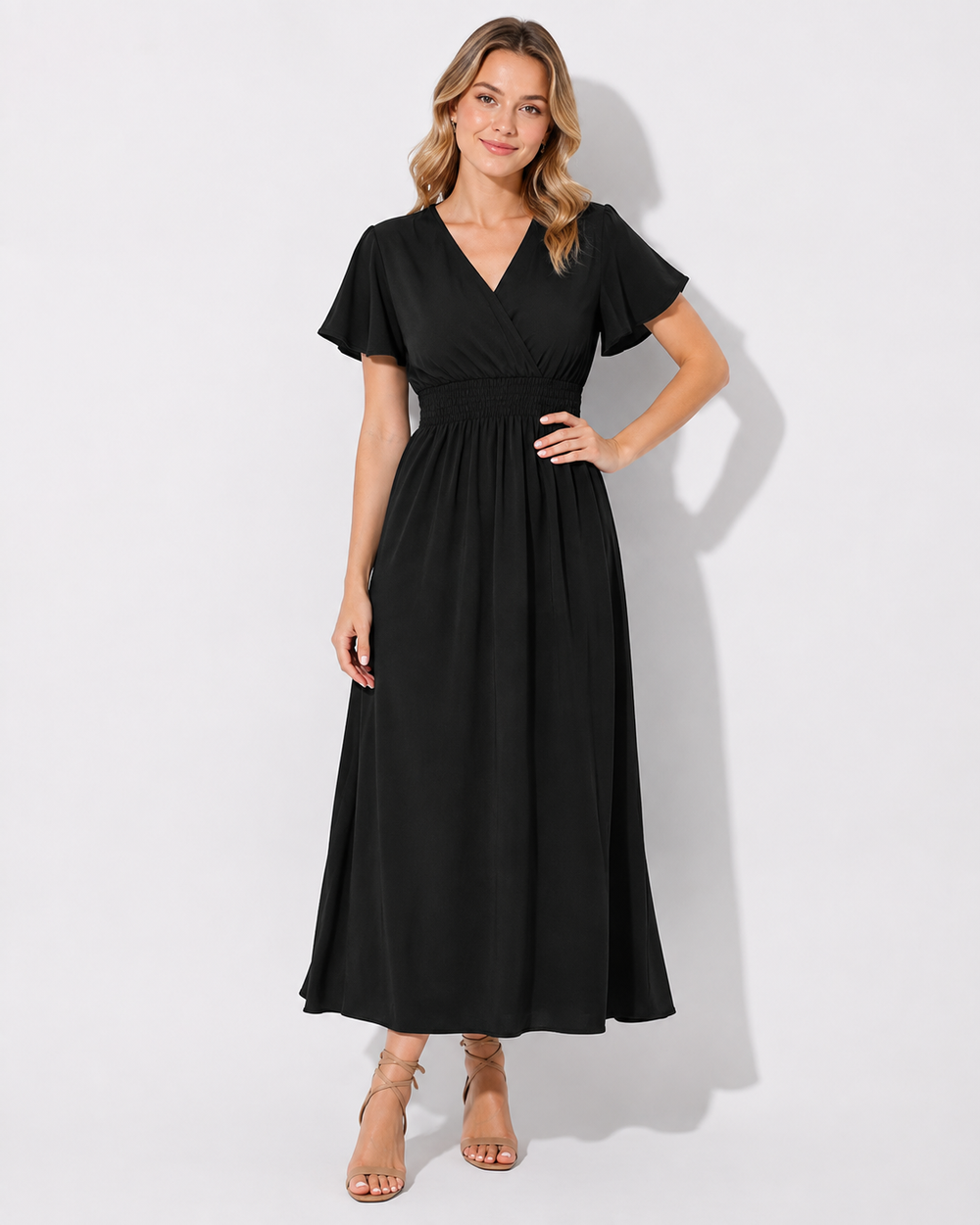 Lockeres Damen Maxikleid im Boho-Stil mit tiefem V-Ausschnitt und komfortablen Langarmen.