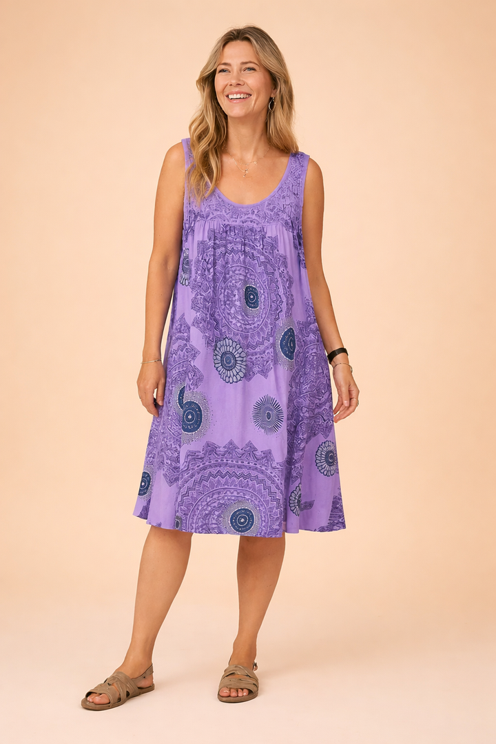 Vielseitiges Freizeitkleid: Elegantes, ärmelloses Sommerkleid für Damen, perfekt für Freizeit, Urlaub & Strand.