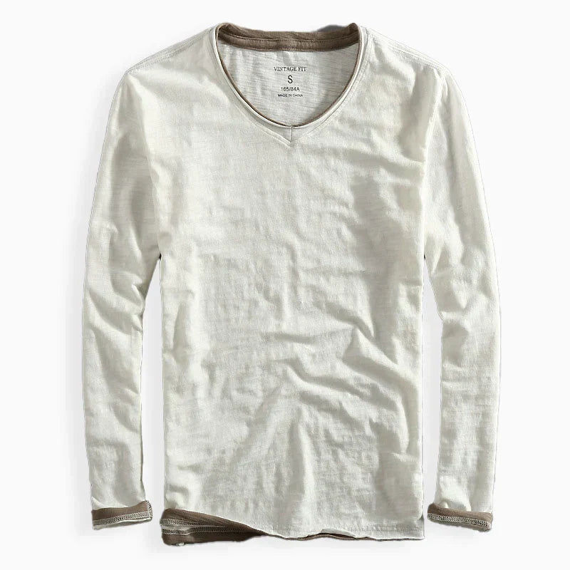 Schwarzes stilvolles Herren Langarmshirt mit V-Ausschnitt. Modern & vielseitig für jede Männermode.