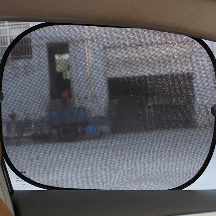 Sonnenschutz für angenehme Sommerfahrten. Das Set reduziert Hitze & schützt vor UV-Strahlung im Auto. Scheibenschutz.