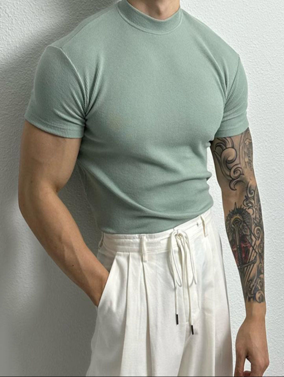 Kurzarm Sportshirt für Herren, leicht & atmungsaktiv, perfekt für intensive Workouts und Sommer.