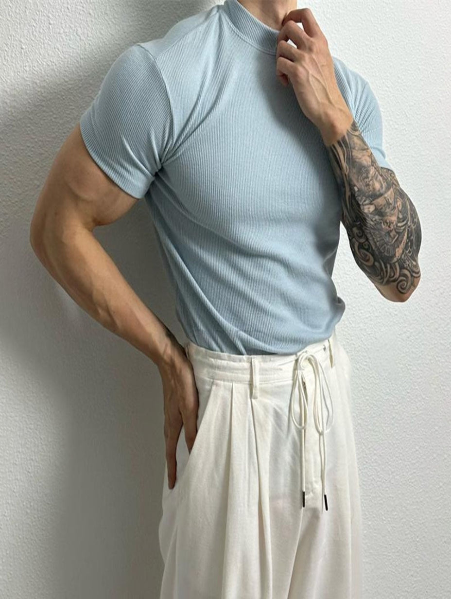 Vielseitiges Herren Kurzarm Sport T-Shirt, atmungsaktiv für Workout, Freizeit & Sommeraktivitäten.