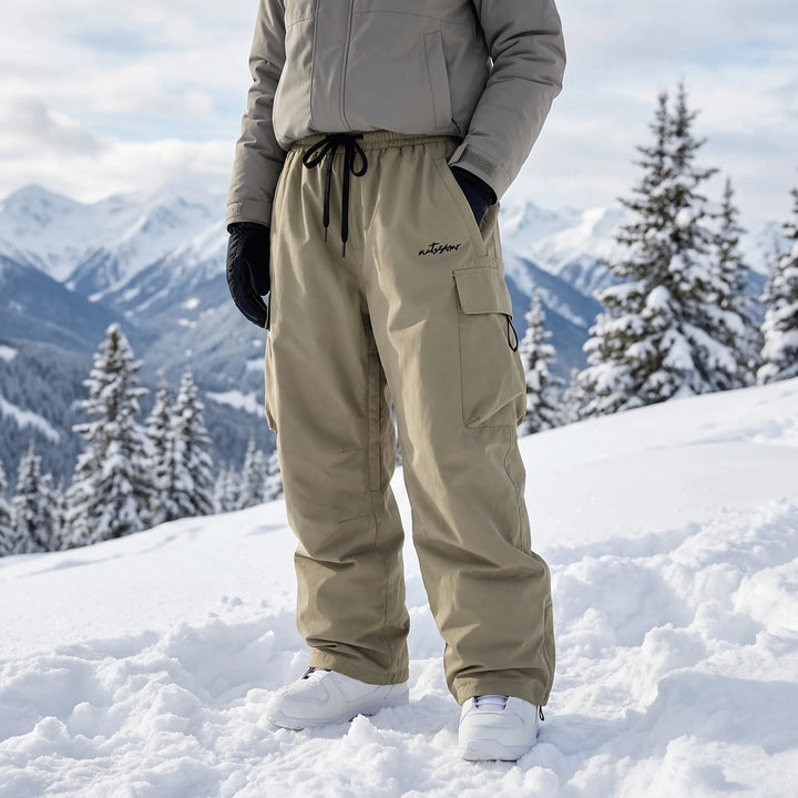 Damen Baggy Fit Skihose Roxanne für Wintersport. Lockere Passform für Skibekleidung & Snowboarden, maximale Bewegungsfreiheit.