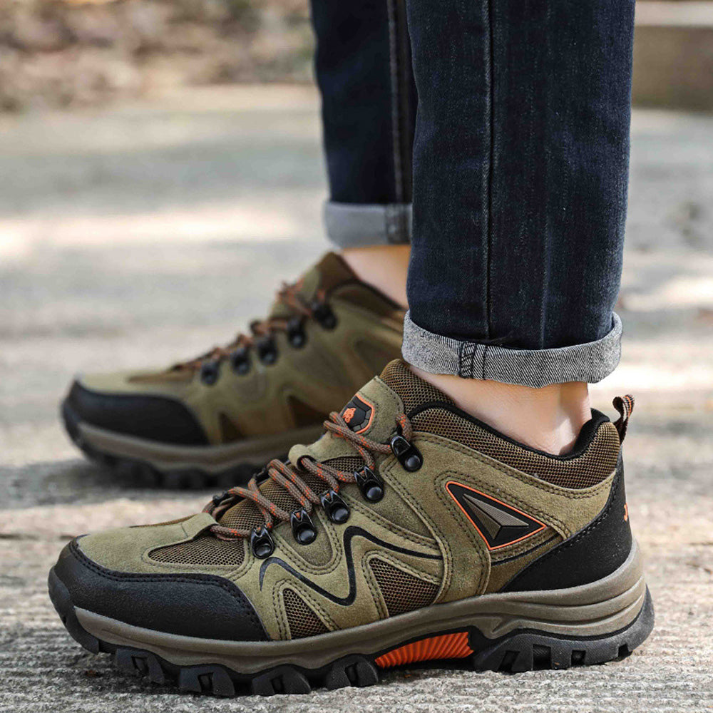 Flexible und rutschfeste Sohle der Herren Komfortschuhe für natürliche Abrollbewegung und Grip.