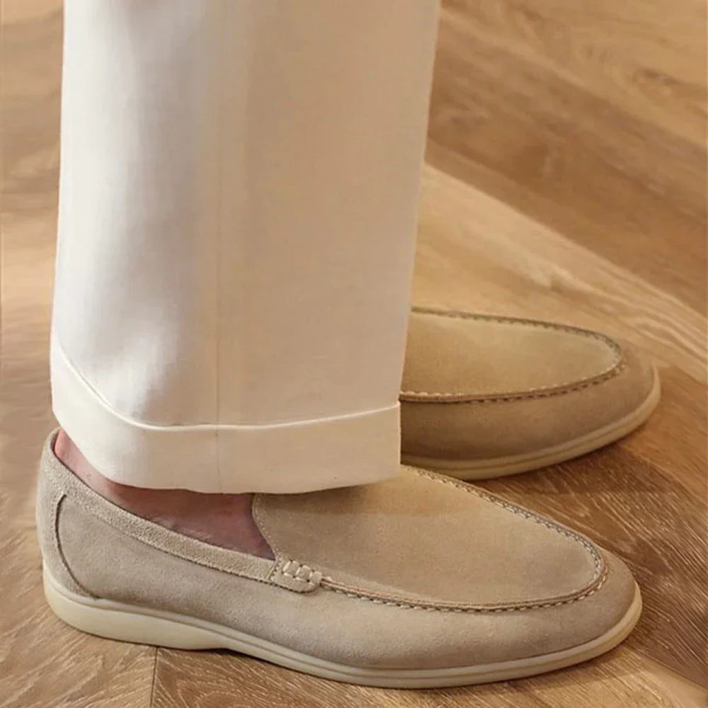 Komfortabler Slip-On Loafer für Herren in Camel, perfekt für Alltag & Business.