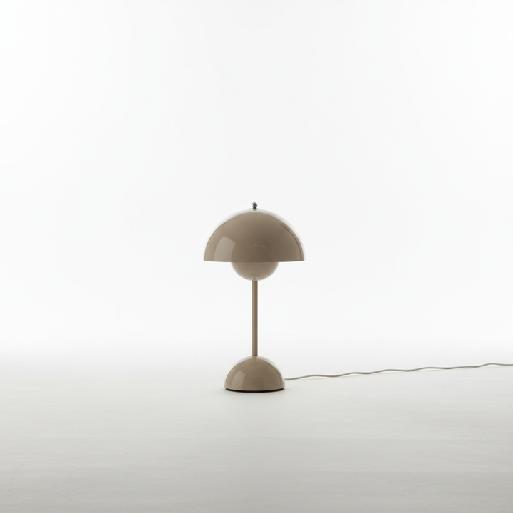 Elegante Touch-LED Nachttischlampe MoodSphere. Berührungsempfindlich für angenehmes Stimmungslicht im Schlafzimmer.