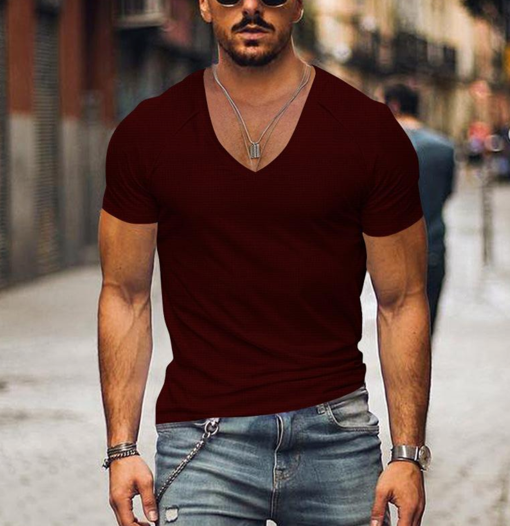 Modernes Herren V-Ausschnitt T-Shirt. Das Oberteil Timo bietet zeitlosen Stil für jede Saison.