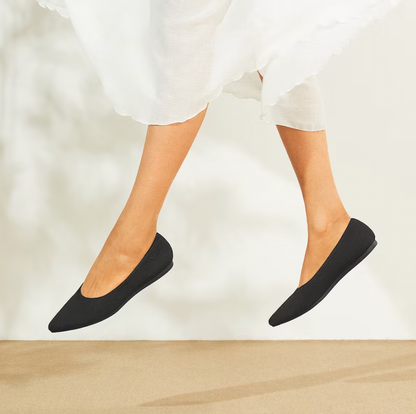 Elegante Damen Ballerinas in Weiß, bequem für Frühling & Sommer. Flache Freizeitschuhe.
