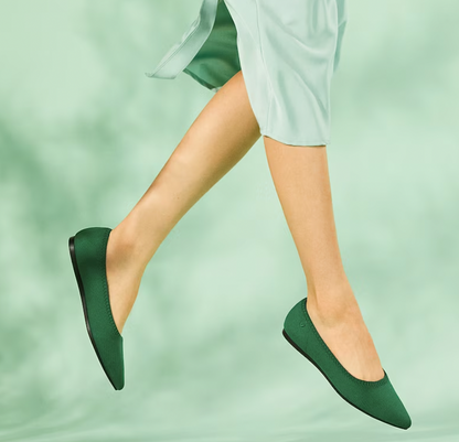 Damen Ballerinas in Beige, superbequem für Frühling & Sommer. Leichte Slipper für entspannte Tage.