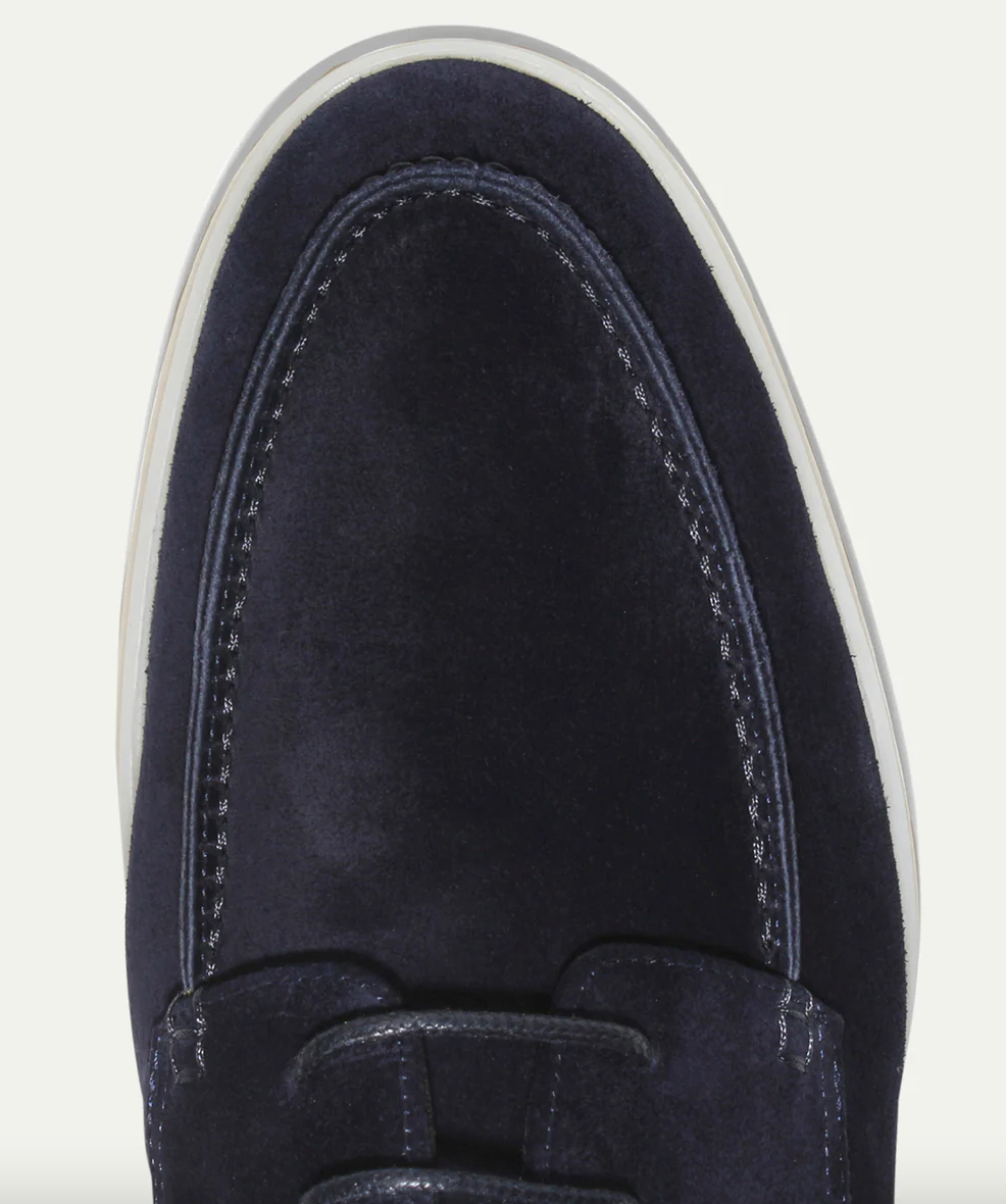 Stilvoller Herren Slip-On Loafer. Perfekte Business Schuhe für einen eleganten und bequemen Auftritt im Büro.