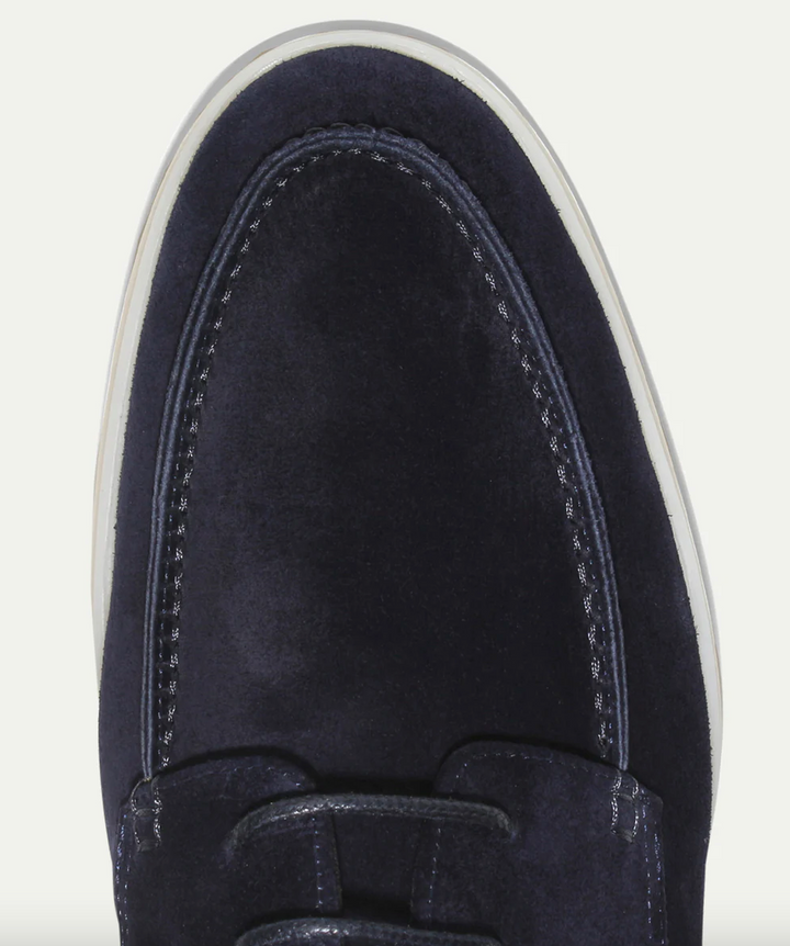 Stilvoller Herren Slip-On Loafer. Perfekte Business Schuhe für einen eleganten und bequemen Auftritt im Büro.