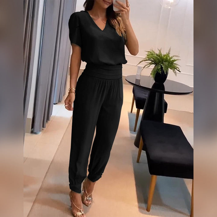 Eleganter Damen Overall mit lockerer Passform, ideal als Herbst-Highlight. Bedruckter Jumpsuit für Freizeit.