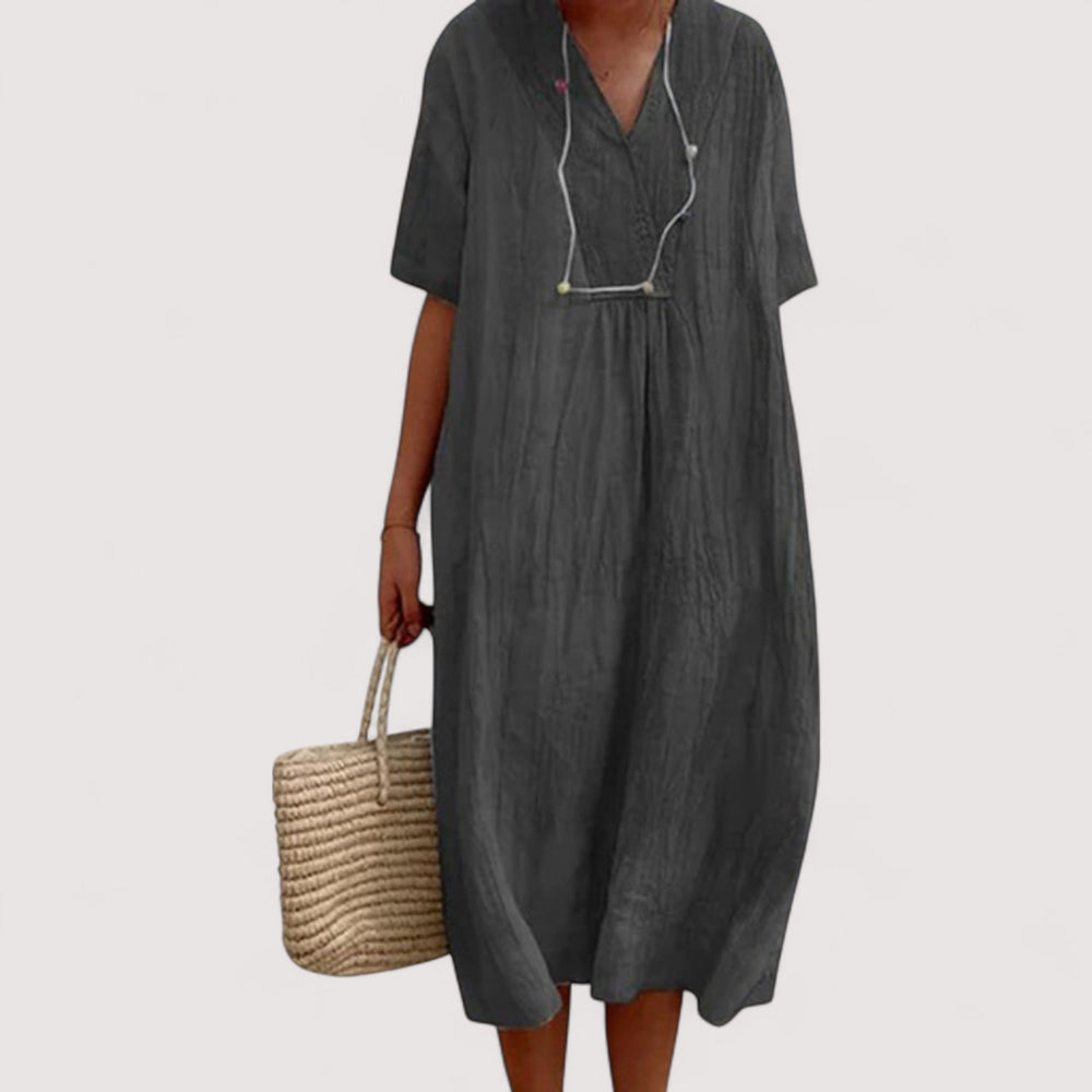 Vielseitiges, gemustertes Damen Freizeitkleid, fließend & bequem. Ideal für Alltag oder elegante Anlässe.