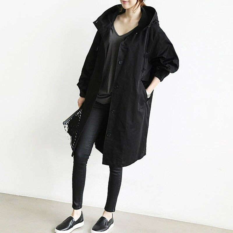 Vielseitiger Damen Trenchcoat, perfekt für Business und Freizeit. Modischer, wasserabweisender Damenmantel für jede Saison.