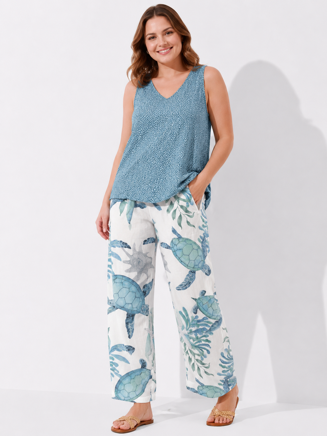 Stilvolle blaue Damen Cargo Hose mit praktischen Seitentaschen, ideal für Freizeit & Alltag. Bequem & modisch.