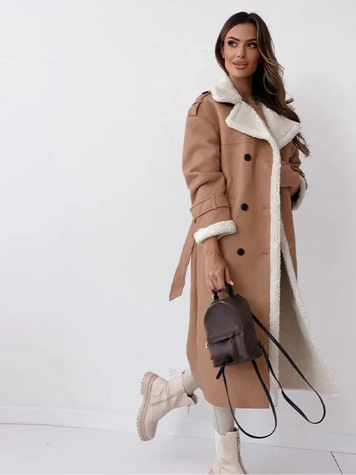 Hochwertiger, warmer Damen-Wintermantel aus robustem Material für optimalen Kälteschutz.