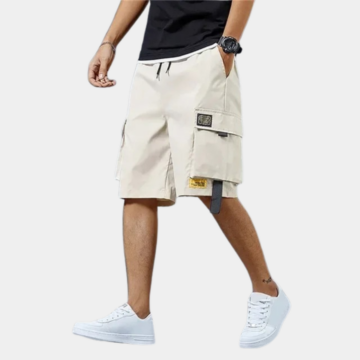 Outdoor Herren Cargo Shorts; robust und ideal für Freizeitaktivitäten mit Stauraum.