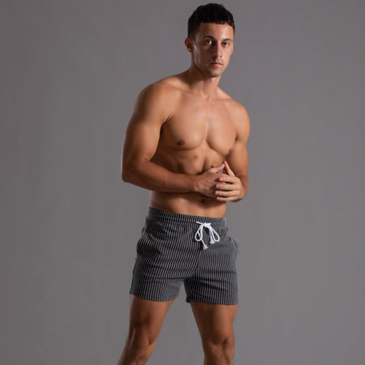 Herren Badeshorts Niko – stylisch, schnelltrocknend & bequem, aus Ripstop-Polyester für unbeschwerten Badespaß.
