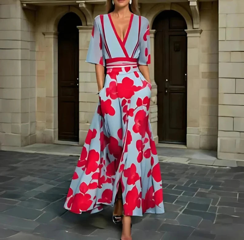 Vielseitiges Damen Blumenkleid mit lebhaftem Blumenmuster. Perfekt als Partykleid oder elegantes Freizeitkleid.