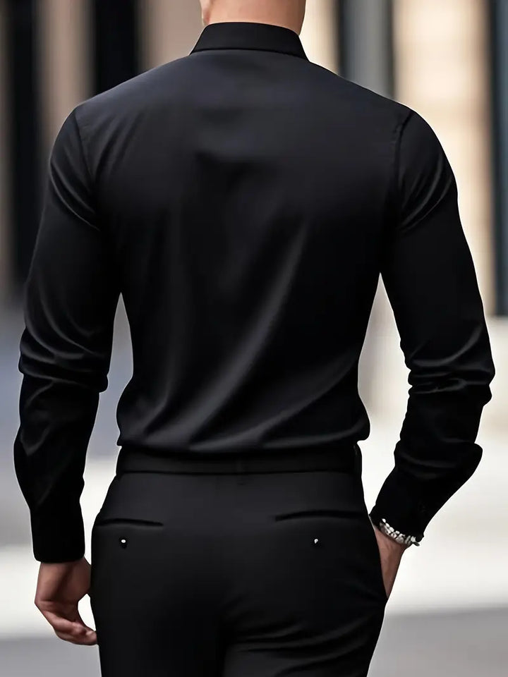 Weißes Herren Businesshemd, bügelfrei & Slim Fit. Schickes Langarmhemd für einen makellosen Auftritt.