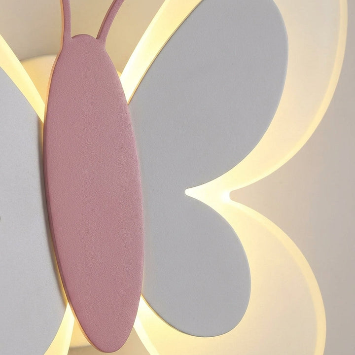 Zauberhaftes Schmetterling LED Stimmungslicht als moderne Wandlampe. Dekolampe für gemütliche Innenbeleuchtung.