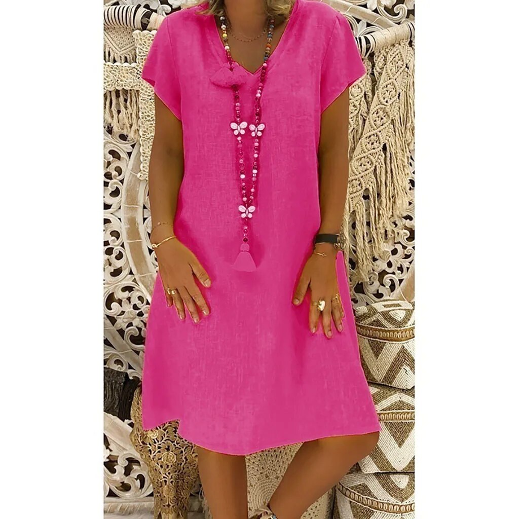 Vielseitiges Freizeitkleid für Damen – kurz, komfortabel und mit lässigem Relaxed Fit.