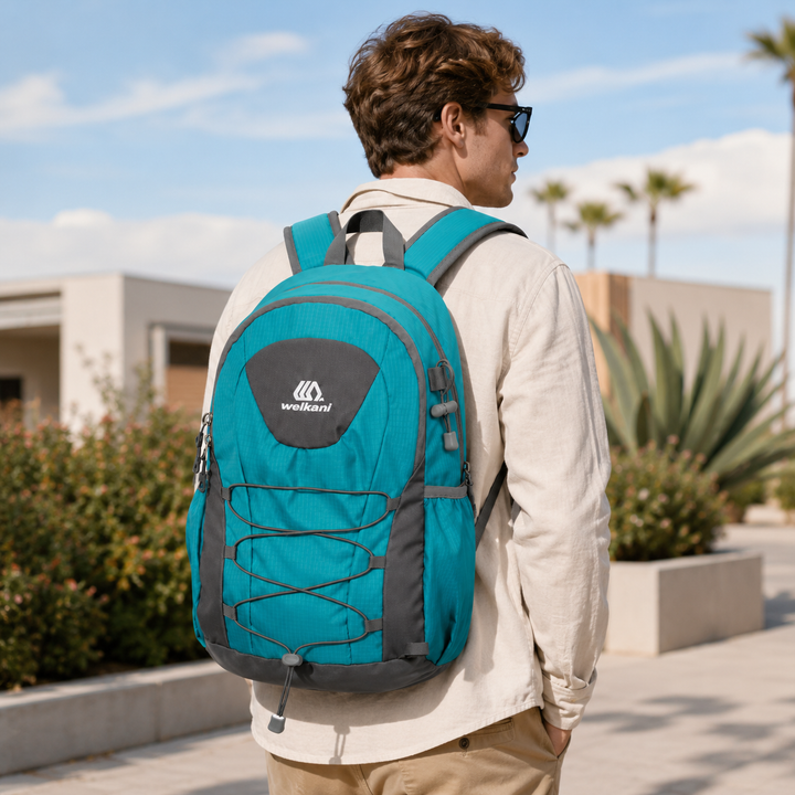 Kompakter Ultraleicht-Rucksack, grün, perfekt für kurze Wanderungen & Stadtbummel.