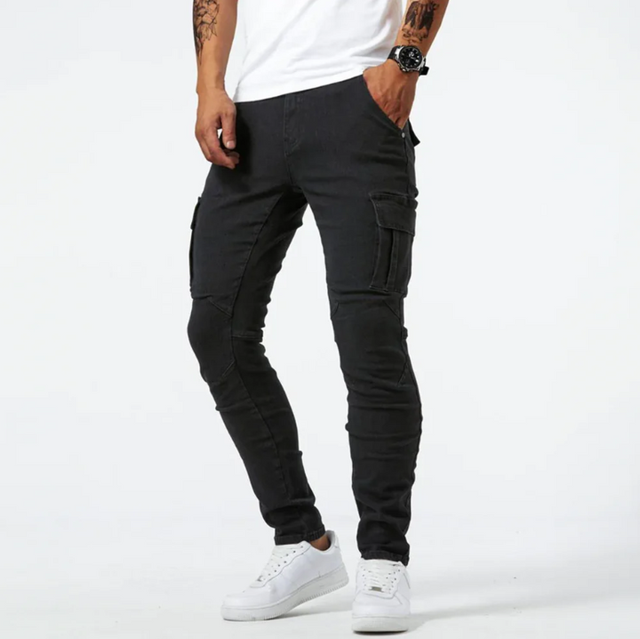 Graue Herren Cargo-Skinny Hose. Bequeme Slim Fit Freizeithose im modernen Urban Style.