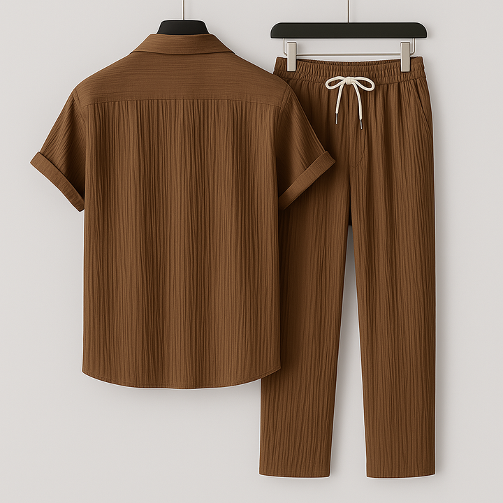 Herren Freizeit Set: lässiges Sommerhemd und Kordelhose. Bequemer Zweiteiler für Alltag und Strandurlaub.