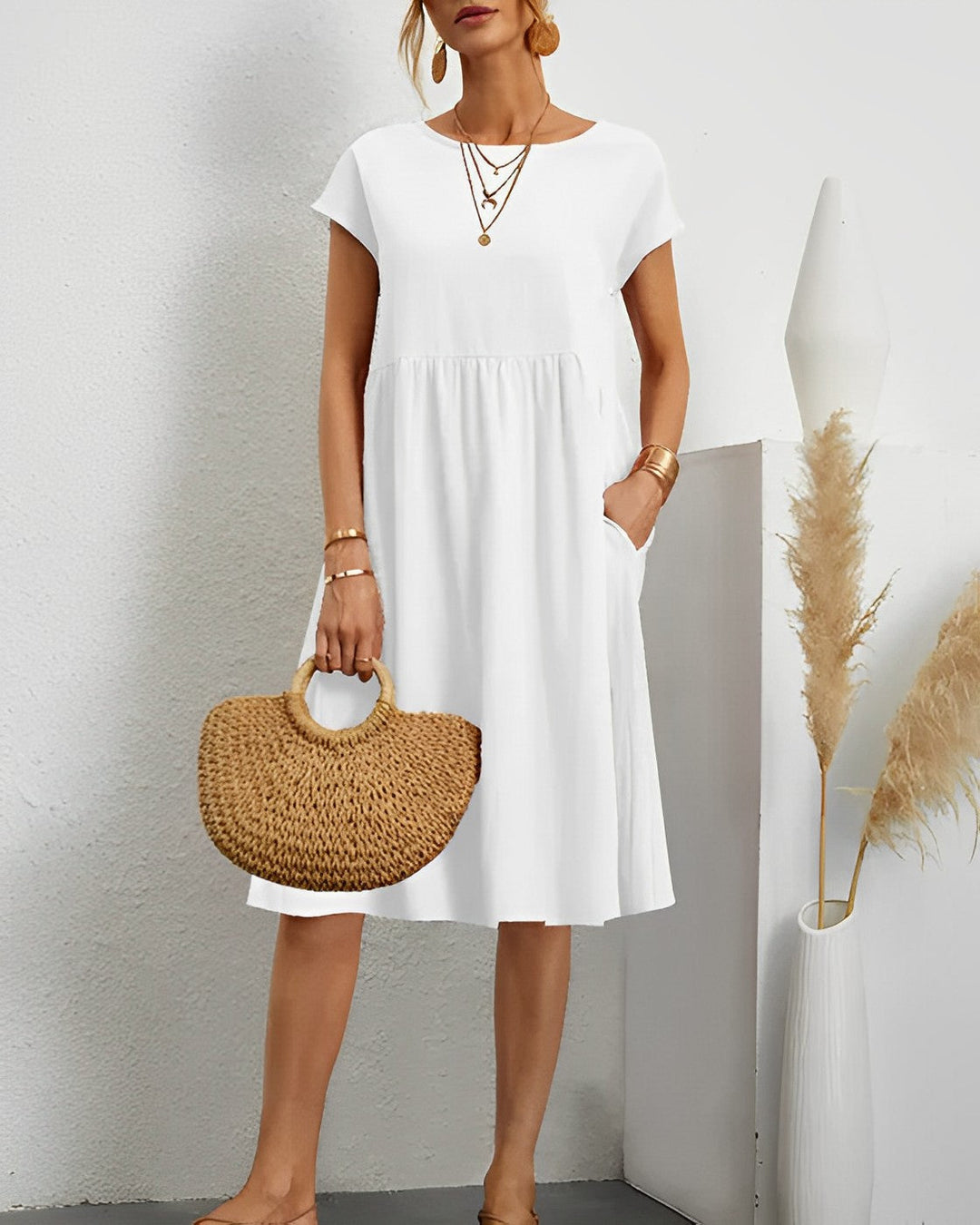 Elegantes, luftiges Damen Sommerkleid für warme Tage, ideal für Freizeit & Alltag.