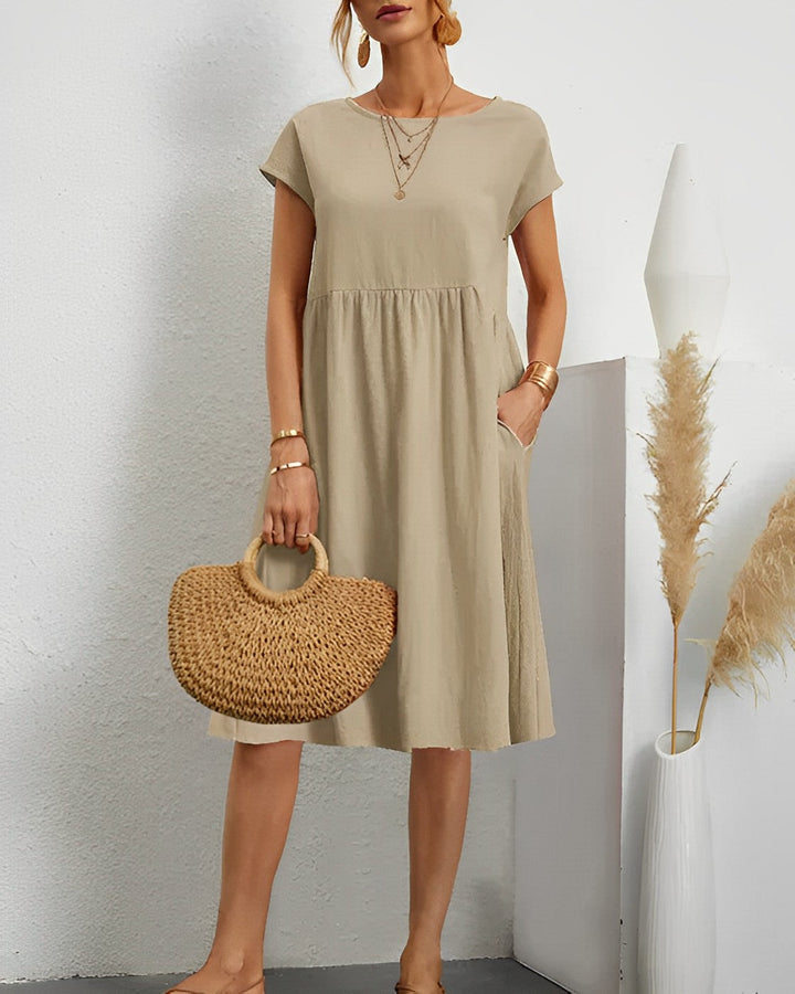 Bequemes Damenkleid im Sommerlook, vielseitig für Urlaub & Party. Angenehm zu tragen.