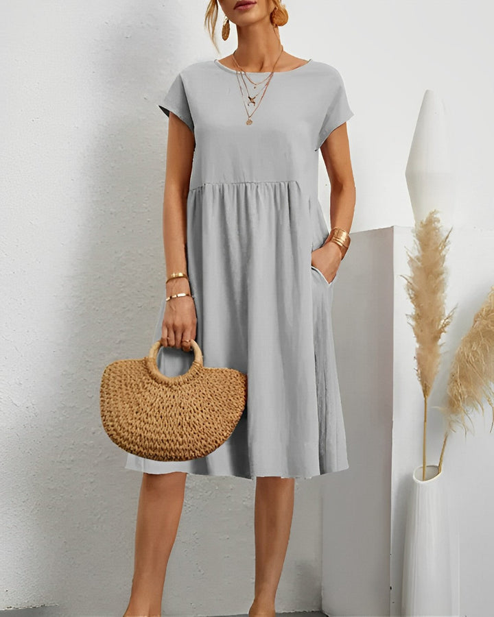 Schickes Damen Sommerkleid, bequem und atmungsaktiv, die perfekte Wahl für warme Temperaturen.