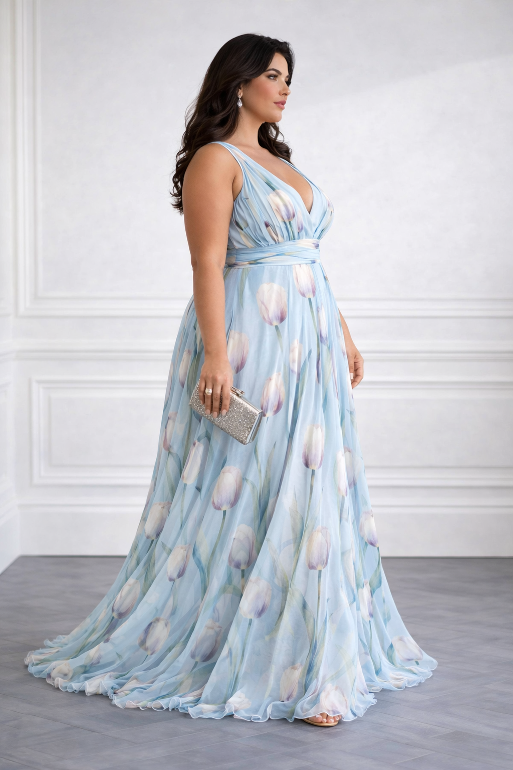 Knöchellanges Sommerkleid für Damen mit femininem V-Ausschnitt und elegantem Tulpenmuster. Perfekt für Freizeit.
