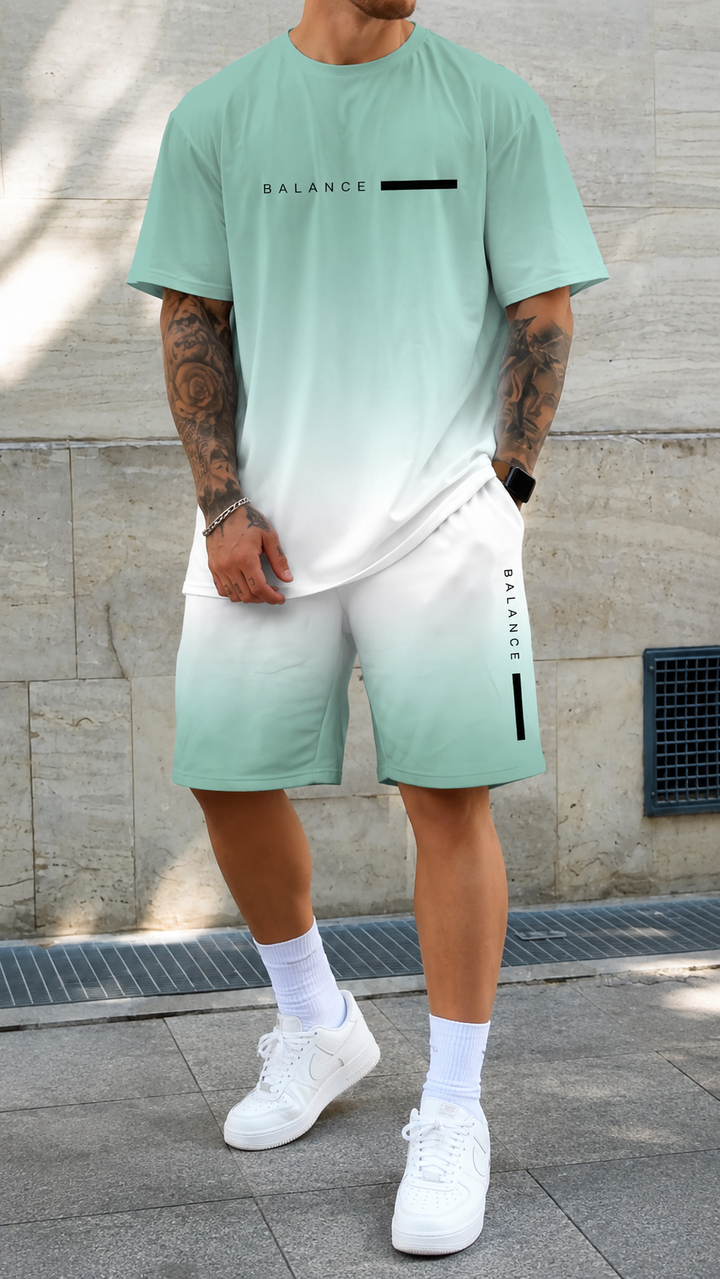 Trendiges Herren T-Shirt mit Farbverlauf. Teil des atmungsaktiven Sommer Sets. Ideal für Freizeit & Sport.